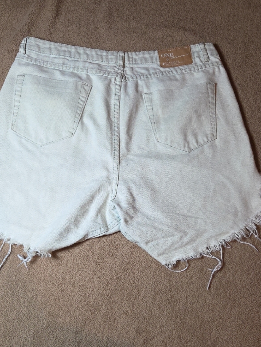 One by Teaspoon White High-Rise Frayed Hem Denim Shorts,sz 29. - Picture 6 of 16